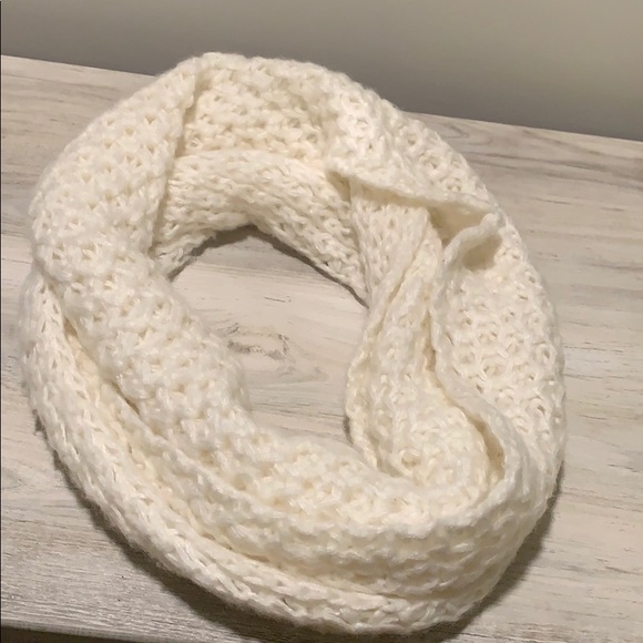 White Knit Infinity Scarf - Picture 3 of 3